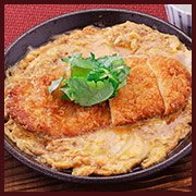 チキンカツ煮 土鍋和風だし仕立ての画像